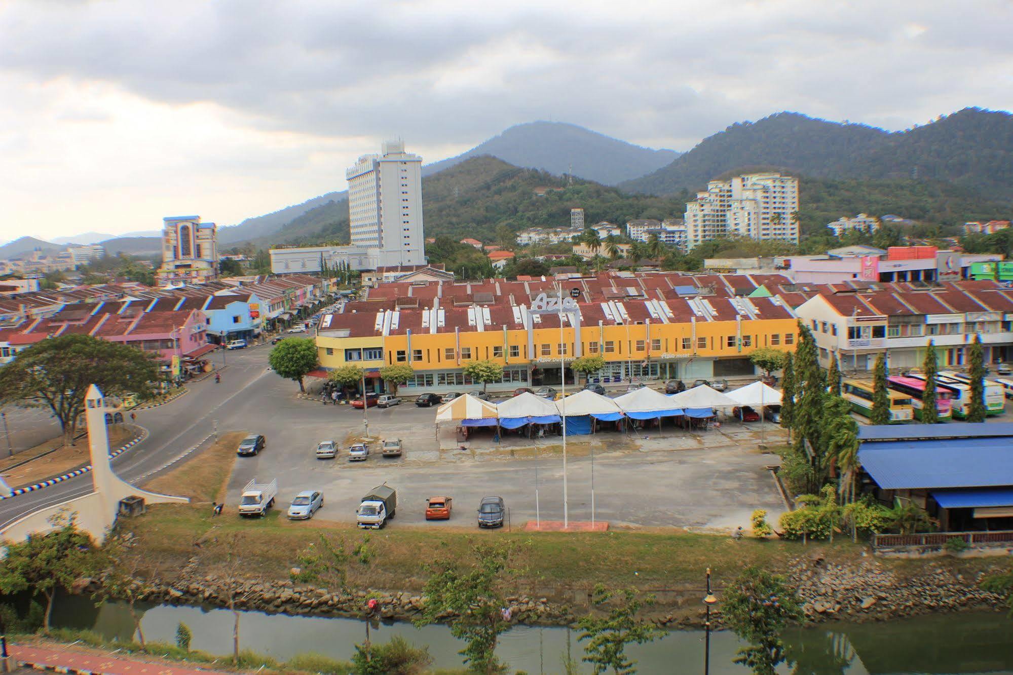 Langkawi Baron Hotel Kuah Exterior foto