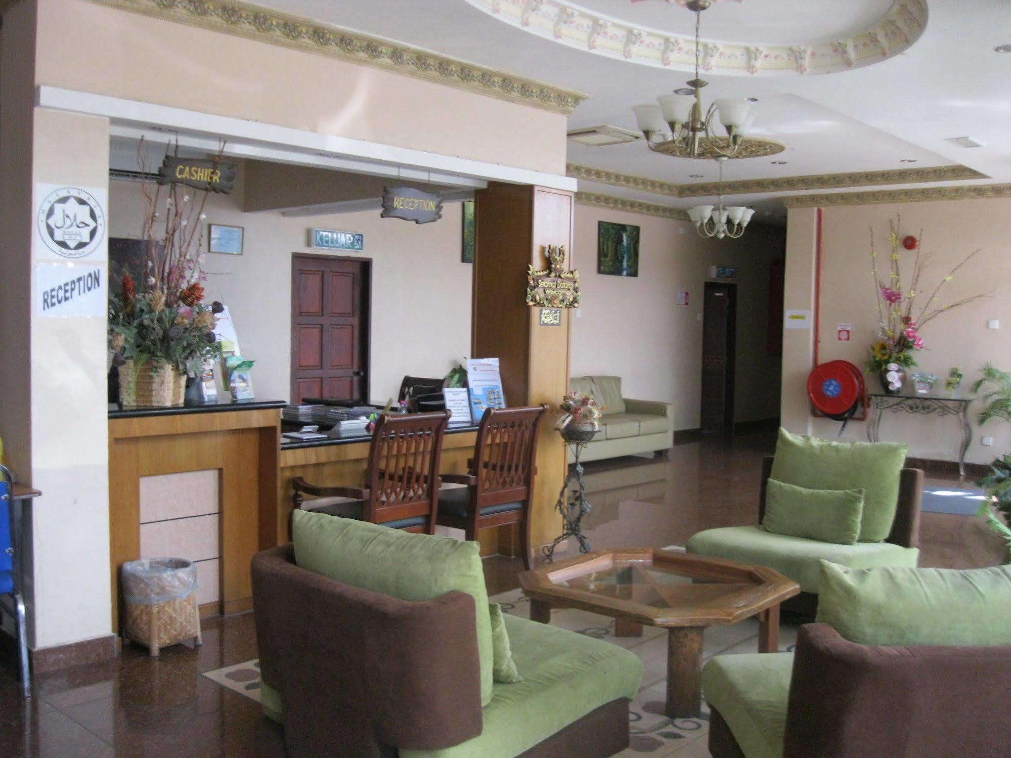 Langkawi Baron Hotel Kuah Exterior foto